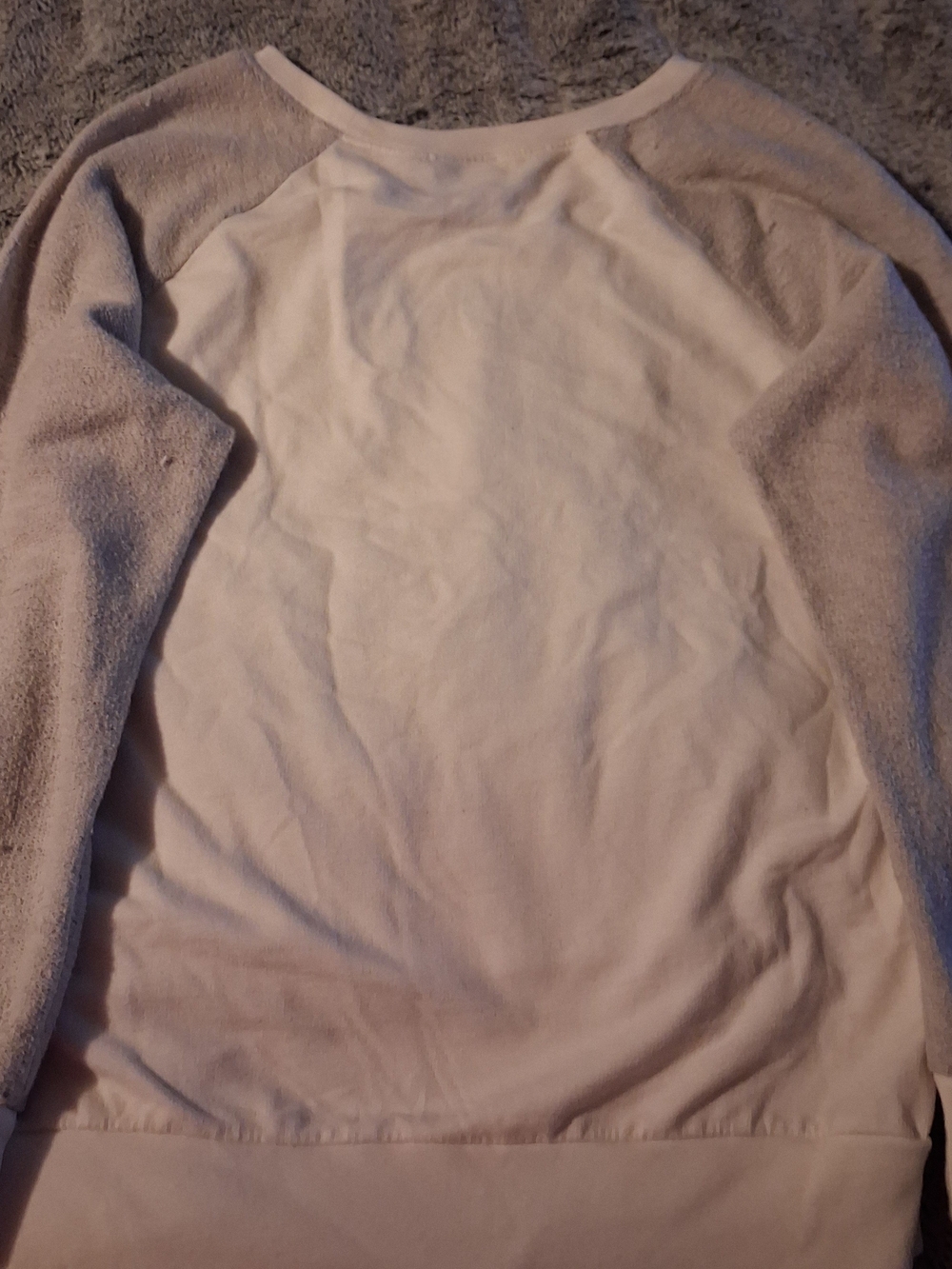 DC Comics White Long Sleeve Sweatshirt with Light Blue and Black Superman Shield - Picture 5 of 6